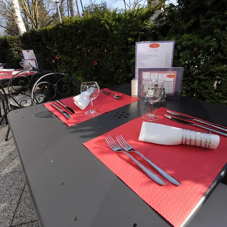 Ibis Nantes Herblain 3* Сен-Эрблен