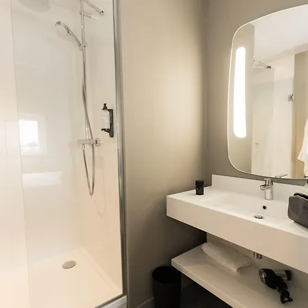Ibis Nantes Herblain ホテル サン・テルブラン