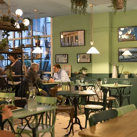 南特圣伊尔布朗宜必思酒店 3* 圣埃尔布兰