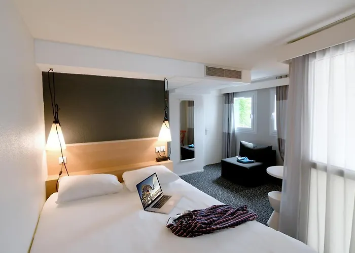 Ibis Nantes Herblain מלון 3*