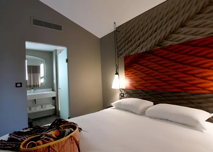 Ibis Nantes Herblain Hotell 3*